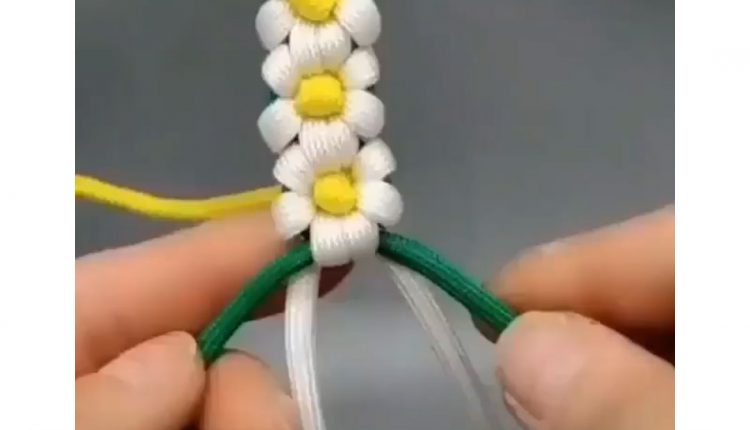 با این ایده دستبند طرح گل بسازید